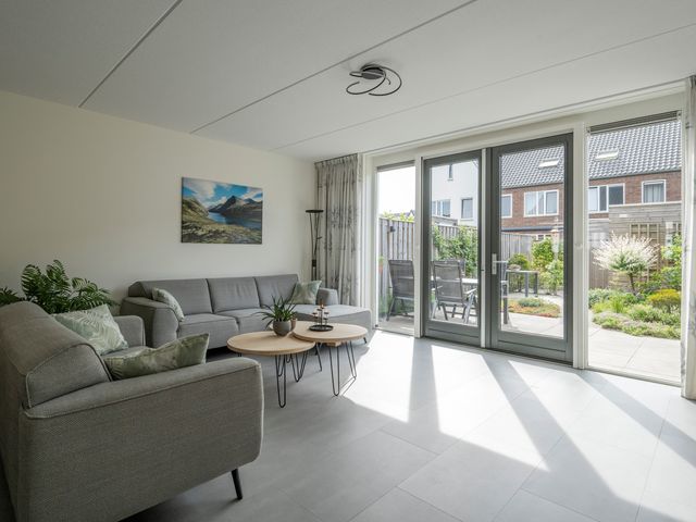 Opaline 5, Leerdam