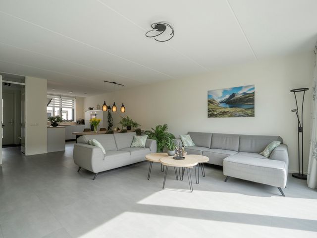 Opaline 5, Leerdam