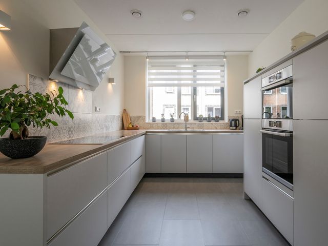 Opaline 5, Leerdam