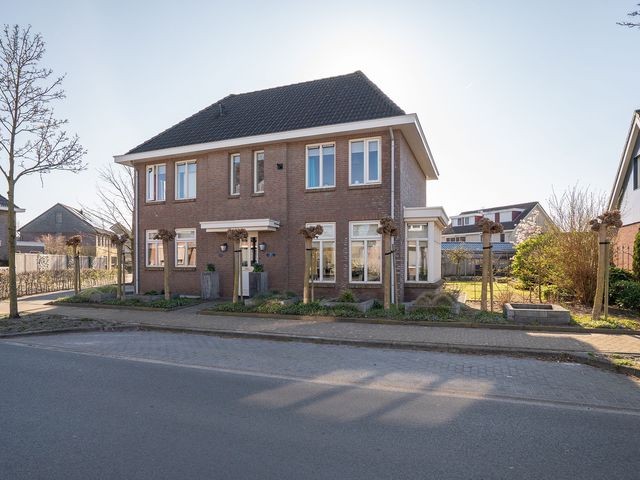 Schipholtstraat 235, Enschede
