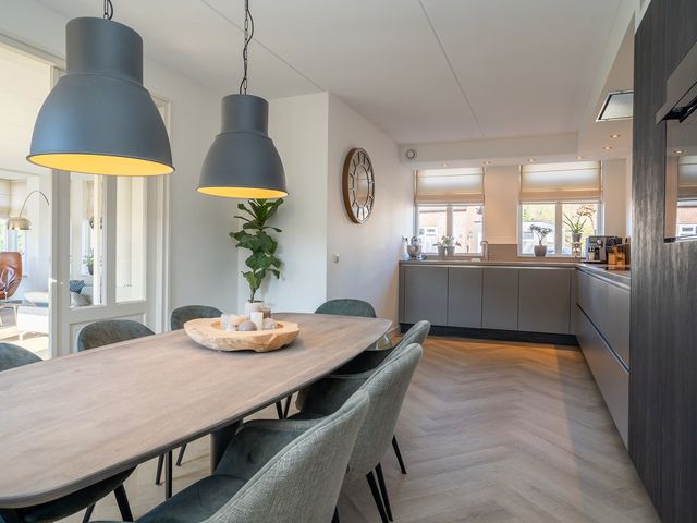 Schipholtstraat 235, Enschede