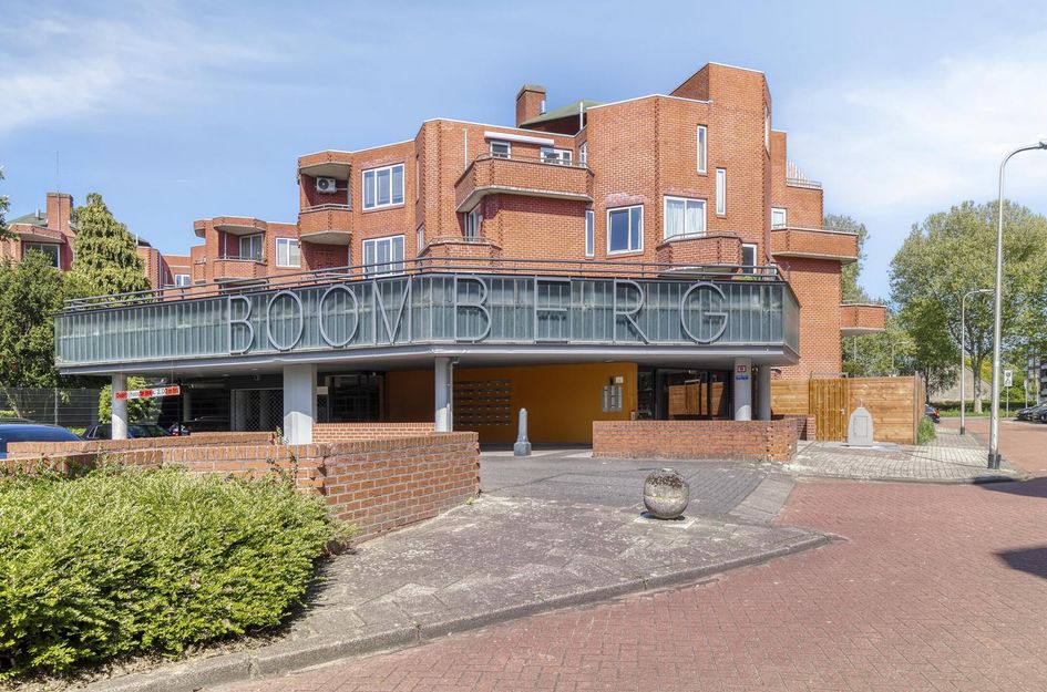 Boomberg 105