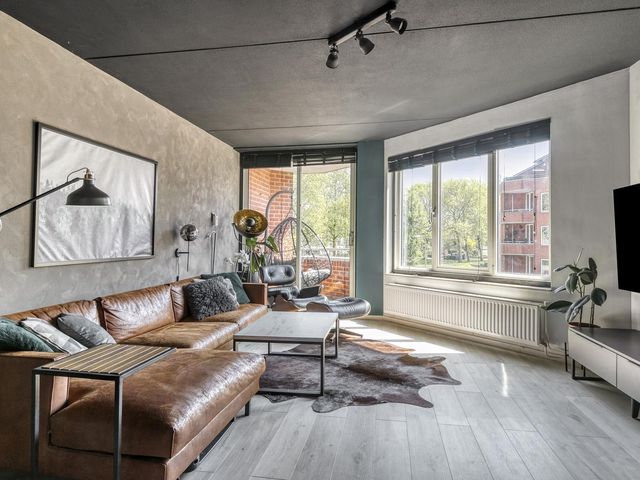 Boomberg 105, Capelle aan den IJssel