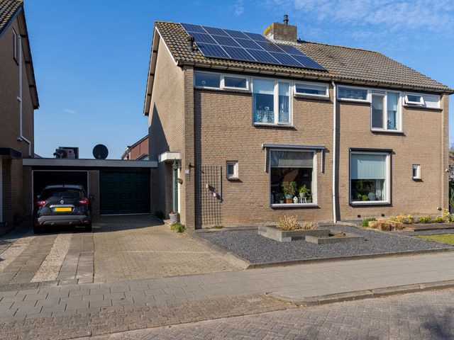 Burgemeester H.Blokstraat 23, Almkerk