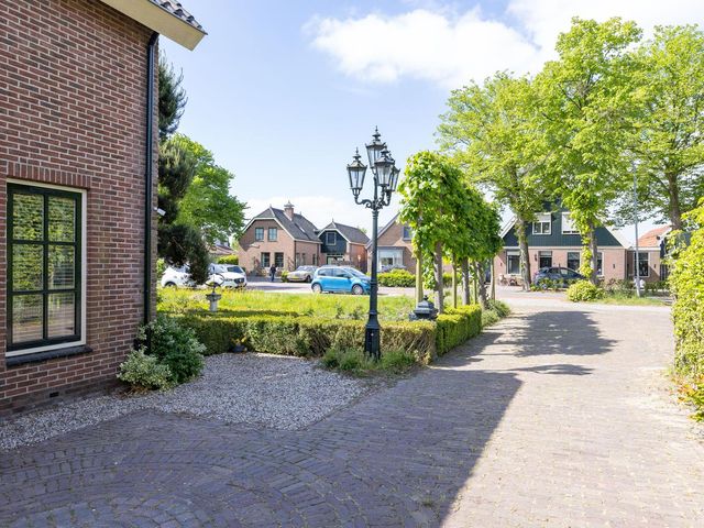 Noorderdracht 53, Oosterblokker