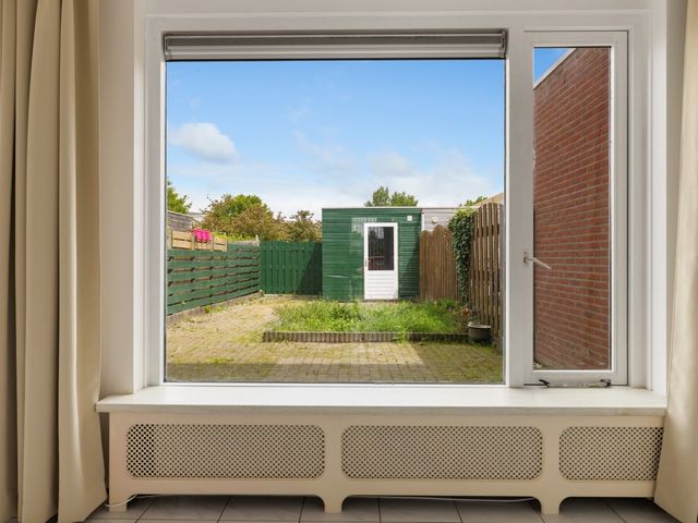 Tuinstee 12, Purmerend