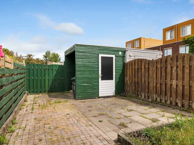 Tuinstee 12, Purmerend
