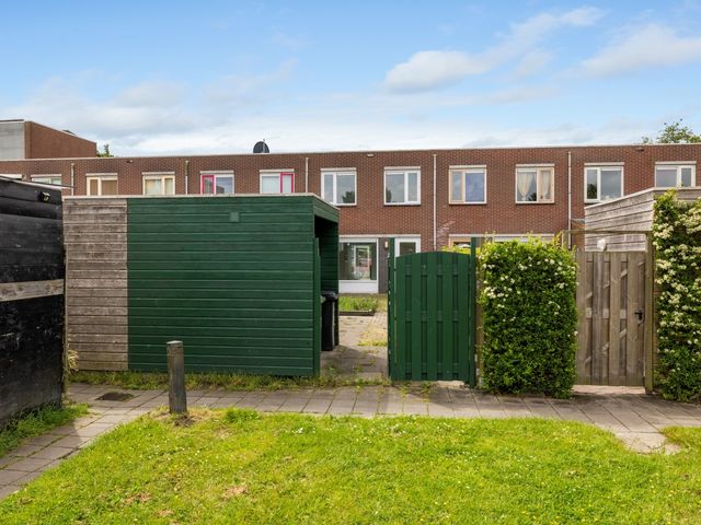 Tuinstee 12, Purmerend