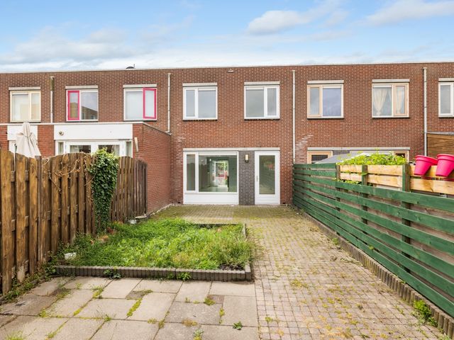 Tuinstee 12, Purmerend