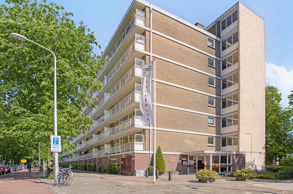 Volendamlaan 1096