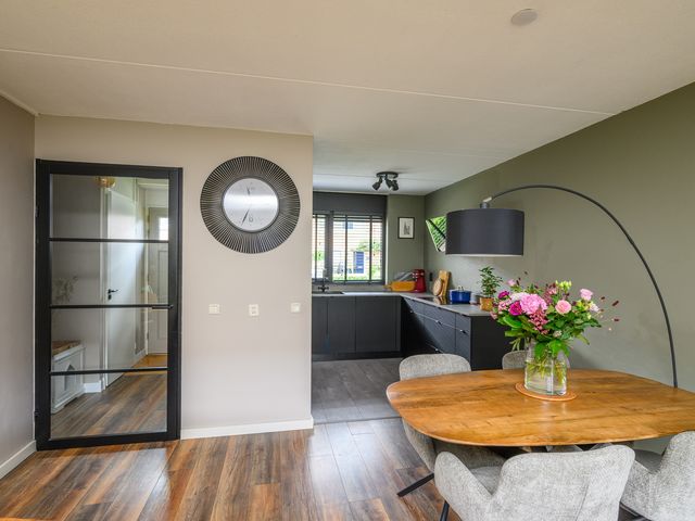 Adrienne Solserstraat 26, Almere