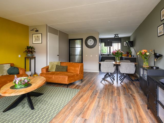 Adrienne Solserstraat 26, Almere