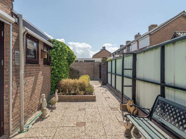 Hinkelingestraat 16, Krabbendijke