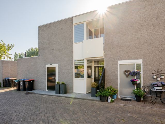 Kempenaar 13 35, Lelystad