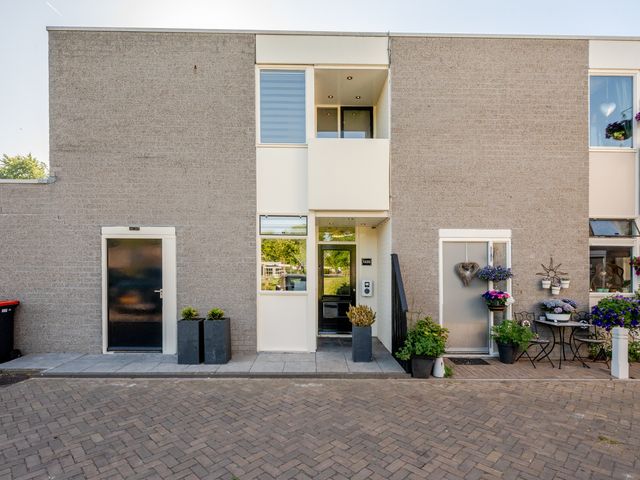 Kempenaar 13 35, Lelystad