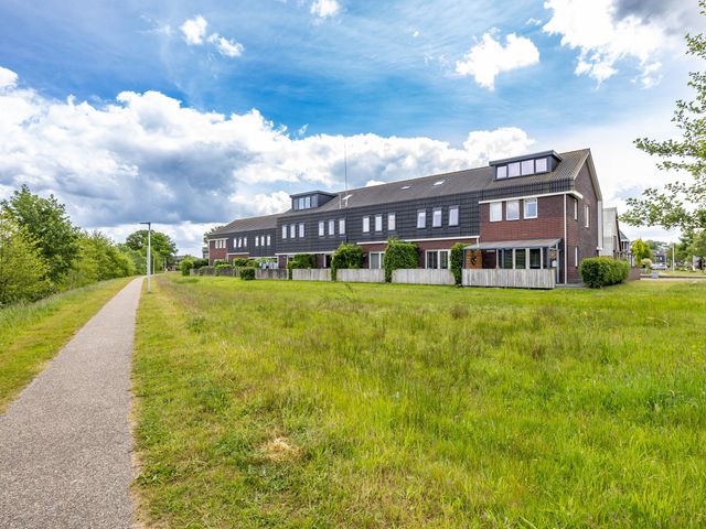 De Hartakker 6, Eelde