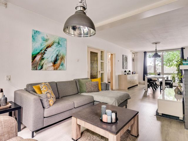 Limburglaan 36, Weert
