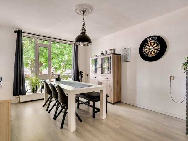 Limburglaan 36, Weert
