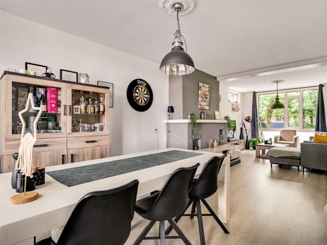 Limburglaan 36, Weert