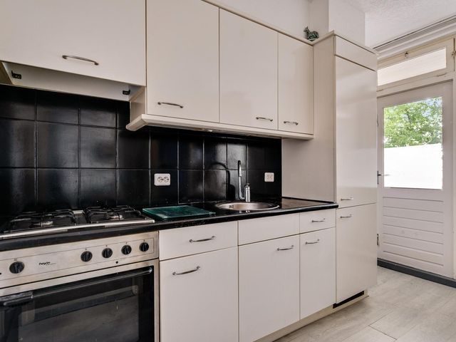 Limburglaan 36, Weert