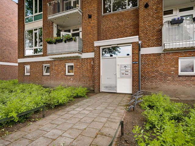 Limburglaan 36, Weert