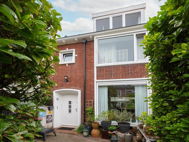 Wormerveerstraat 42, 's-Gravenhage