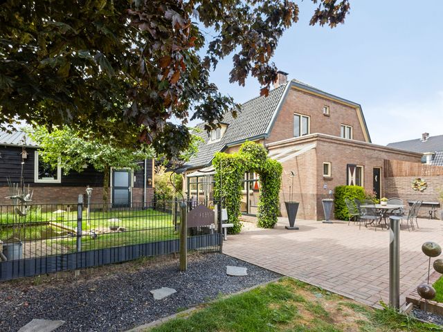 Pastoor van Laakstraat 6A, Lent