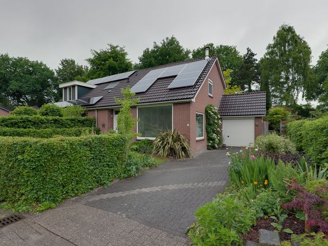 Lottinge 78, Vries