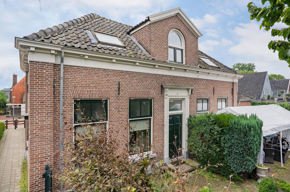 Onze Lieve Vrouwestraat 30