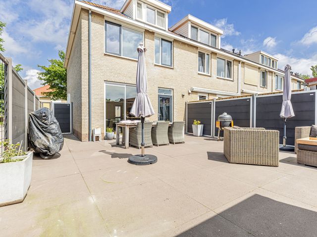Paukenslag 1, Klaaswaal