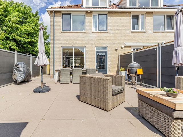 Paukenslag 1, Klaaswaal