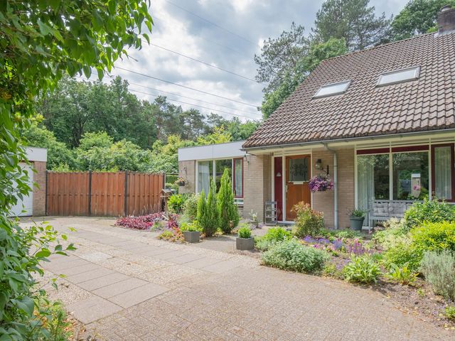 Lindenlaan 28, Maarn