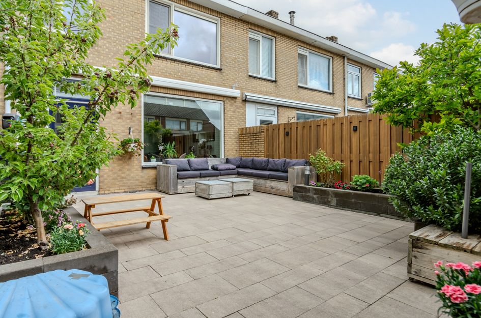 De Ruyterweg 18