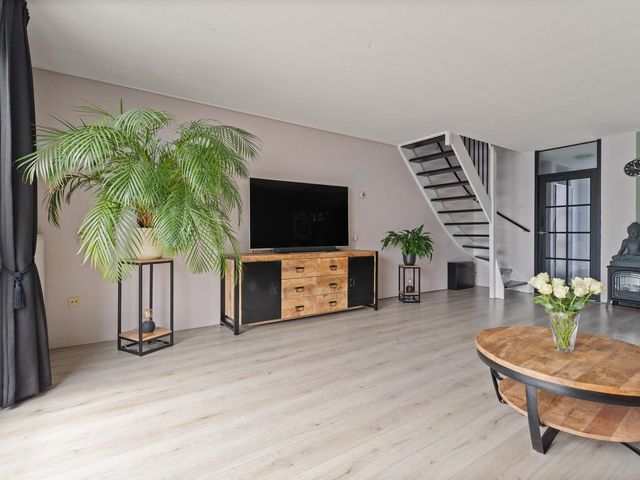 Ecrustraat 40, Almere