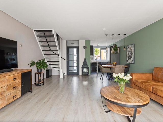Ecrustraat 40, Almere