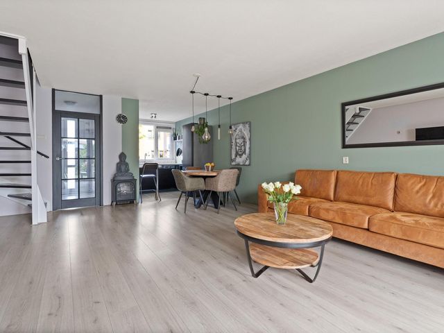 Ecrustraat 40, Almere