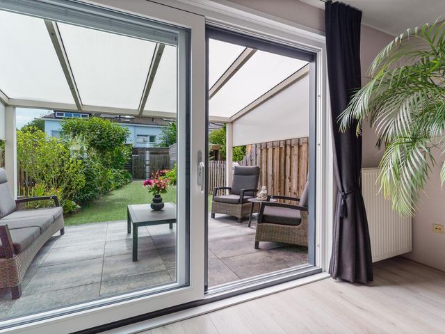 Ecrustraat 40, Almere