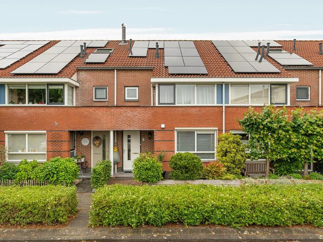 Adrienne Solserstraat 7, Almere