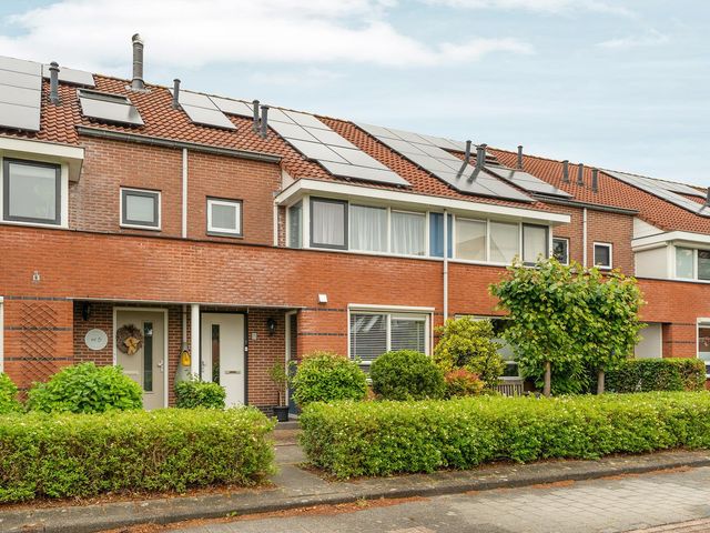 Adrienne Solserstraat 7, Almere