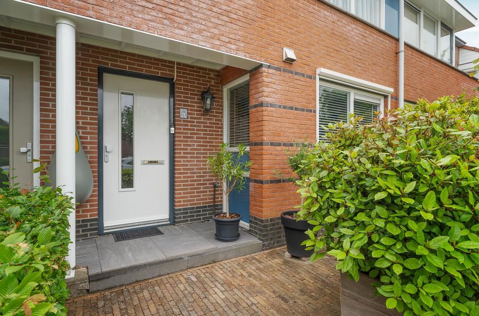Adrienne Solserstraat 7