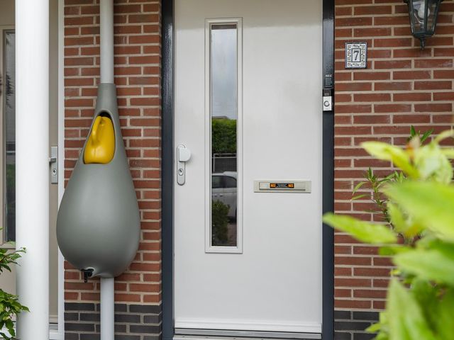 Adrienne Solserstraat 7, Almere