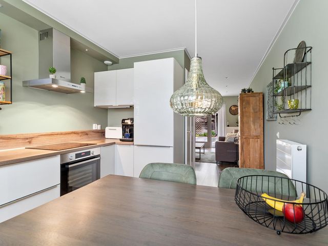 Adrienne Solserstraat 7, Almere