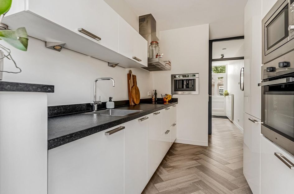 van Aemstelstraat 16