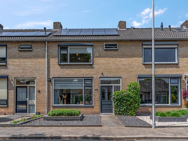 van Aemstelstraat 16, Doornenburg