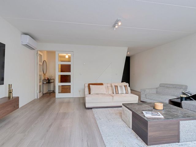 Smaragdhof 28, Almere