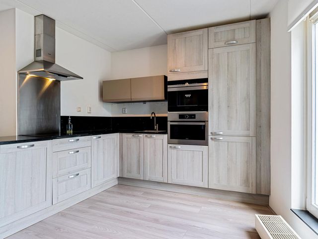 Smaragdhof 28, Almere