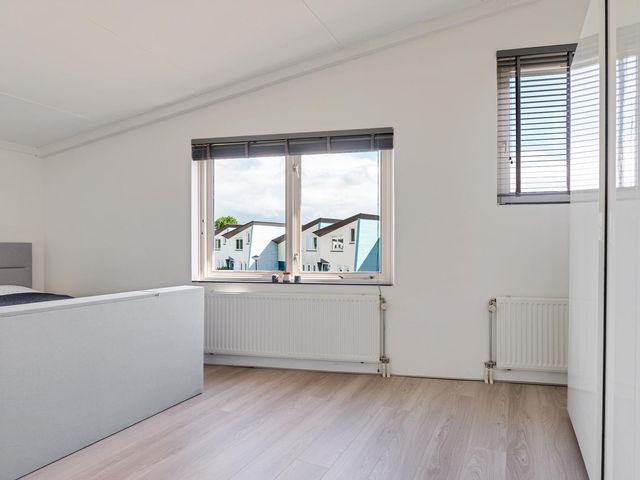Smaragdhof 28, Almere