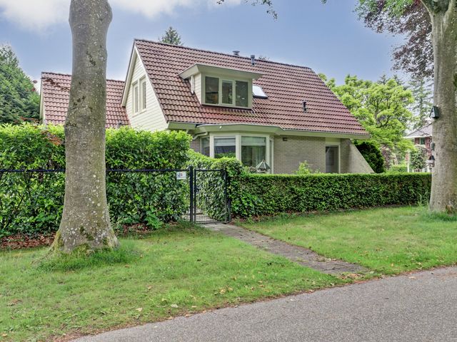 Veldekster 42, Ugchelen