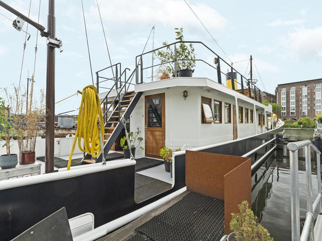 Borneokade 18B, Amsterdam