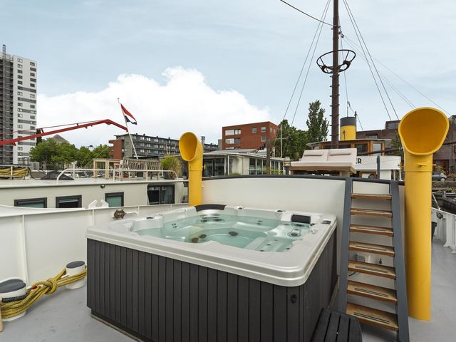 Borneokade 18B, Amsterdam